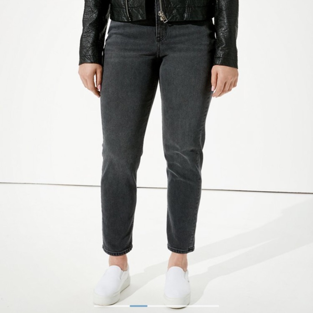 American Eagle Black Mom Jeans